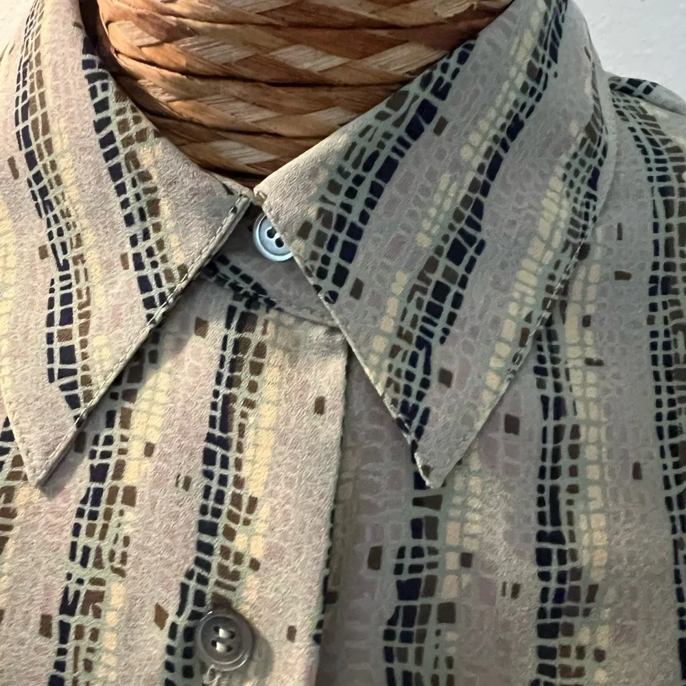 Vintage Halston Lifestyle Patterned Top - Picture 3 of 8